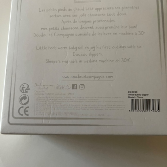 Doudou et Compagnie beige bunny baby booties - Rattle NEW - Picture 2 of 11